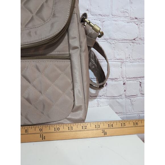 Travelon Anti Theft Classic Crossbody Bag Travel Champagne Tan Quilted NWOT - Picture 14 of 15